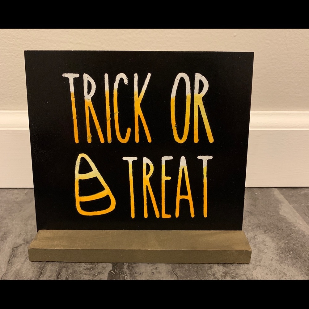 2/$20 Trick or Treat Sign